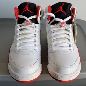 Air Jordan 5 Retro Fire Red 2006,Size 9,136027-162
